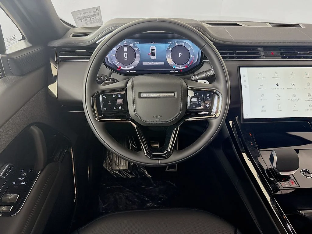 New 2026 Santorini Black Land Rover Dynamic SE image 25