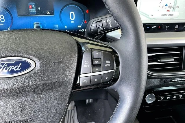 Used 2023 Silver Ford Platinum image 11