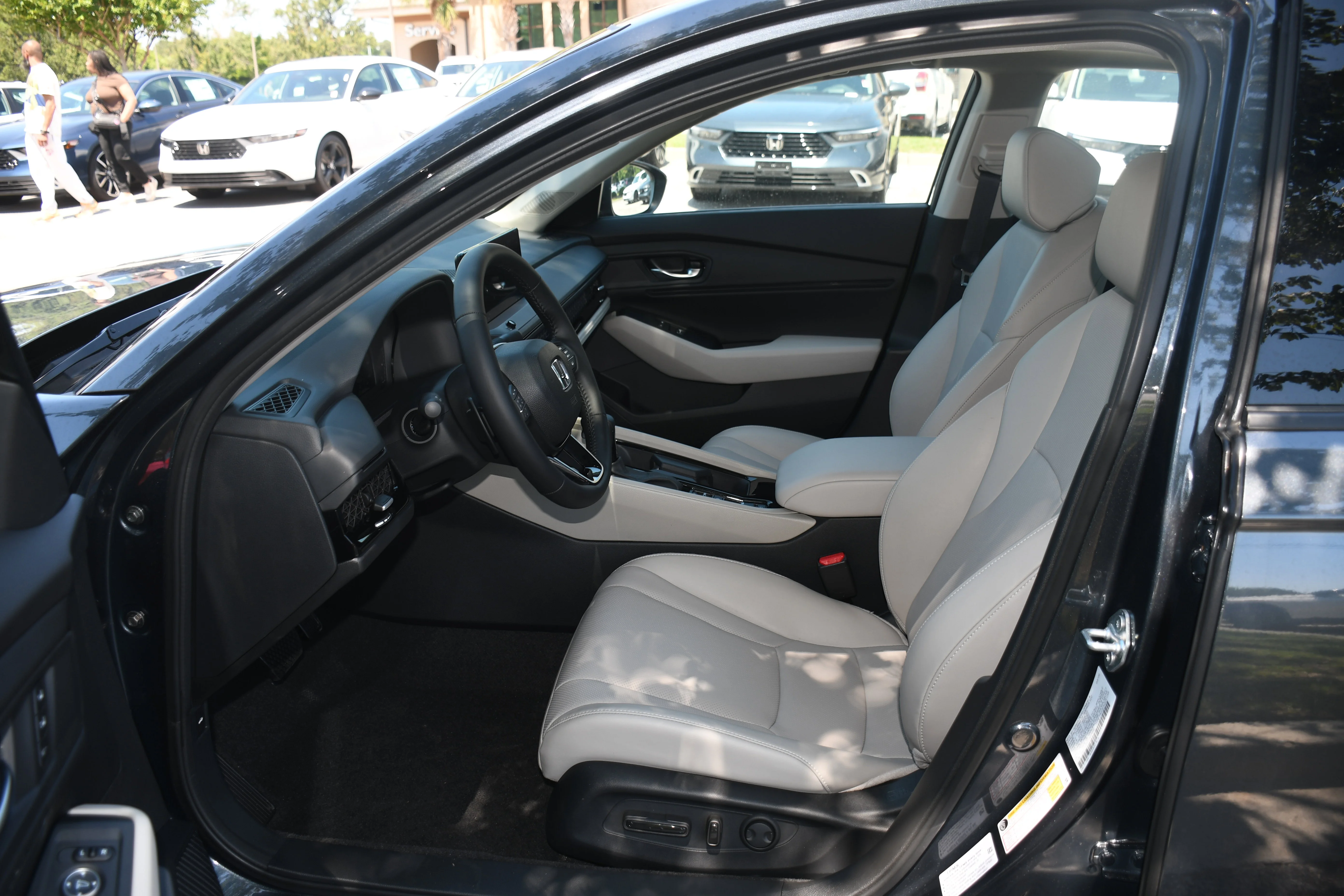 New 2026 Meteorite Gray Metallic Honda EX-L image 3