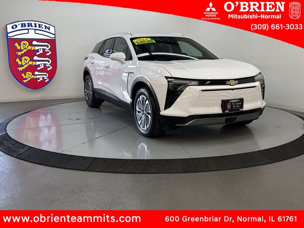 Used 2024 Summit White Chevrolet LT image 1