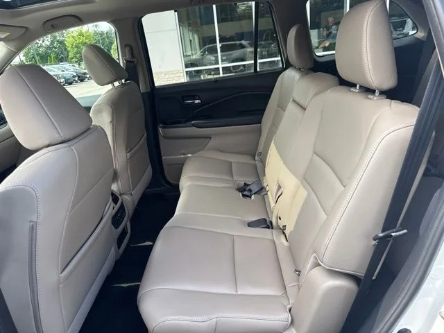 Certified Used 2020 Platinum White Pearl Honda EX-L image 21