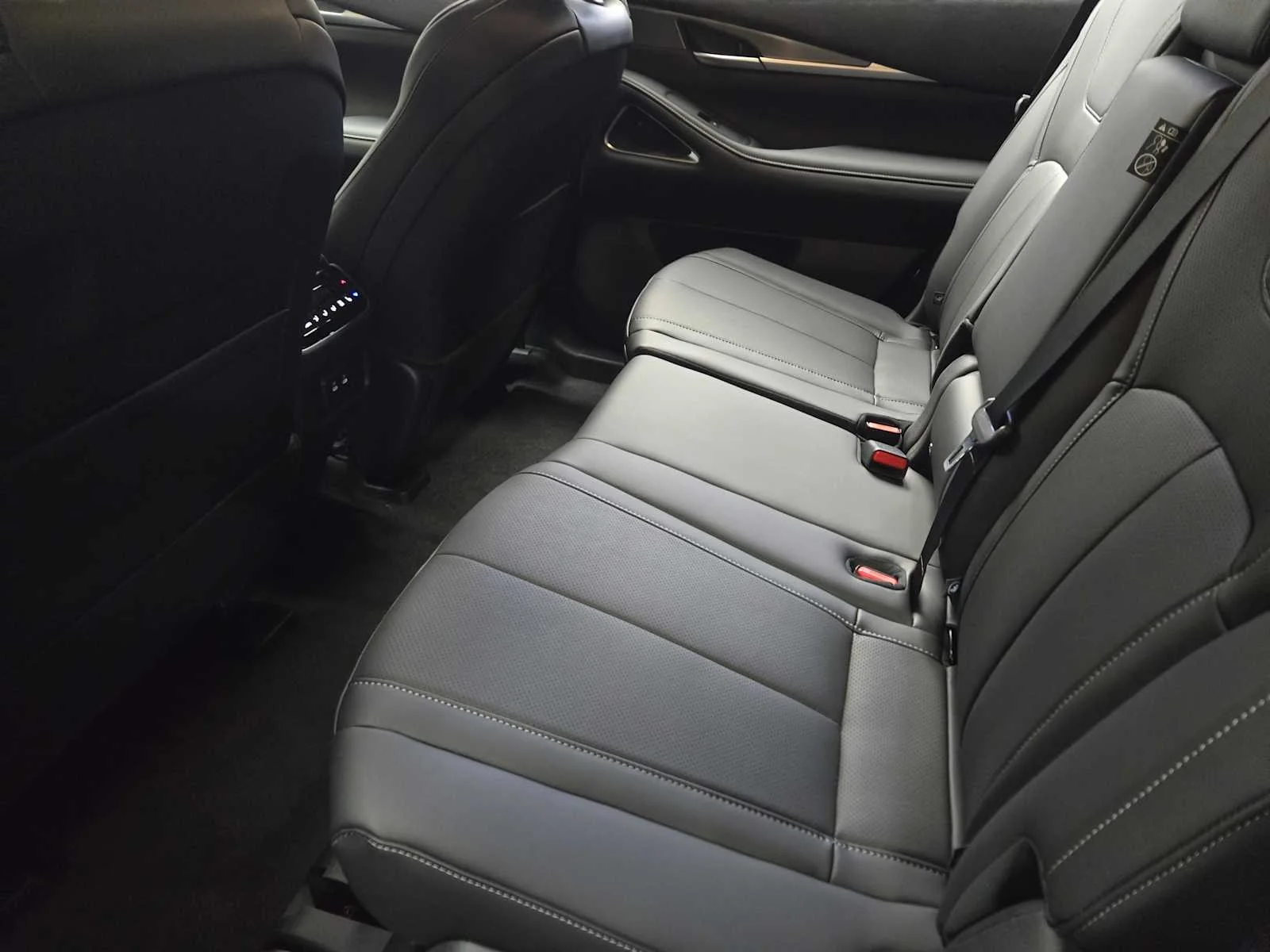 New 2027 MINERAL BLACK INFINITI LUXE image 20