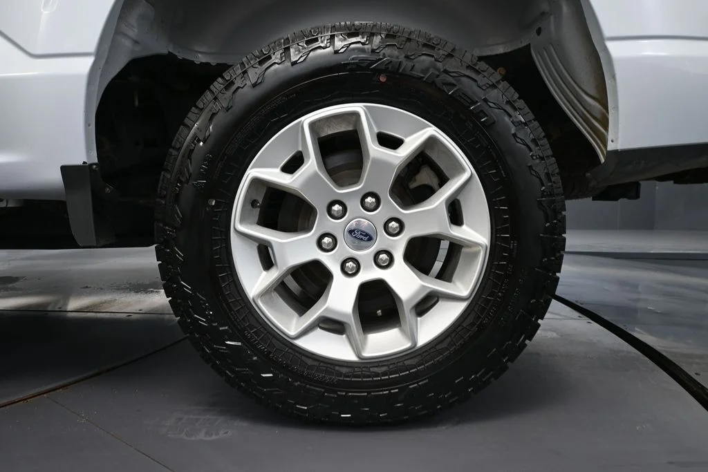 Used 2022 White Ford XLT image 10