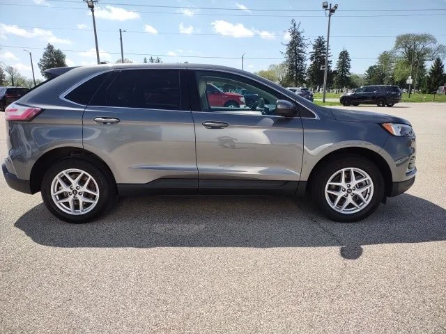 Used 2024 Gray Metallic Ford SEL image 7