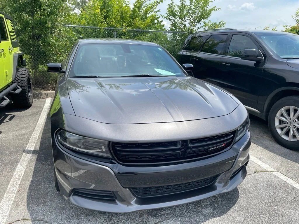 Used 2022 Gray Dodge SXT image 5