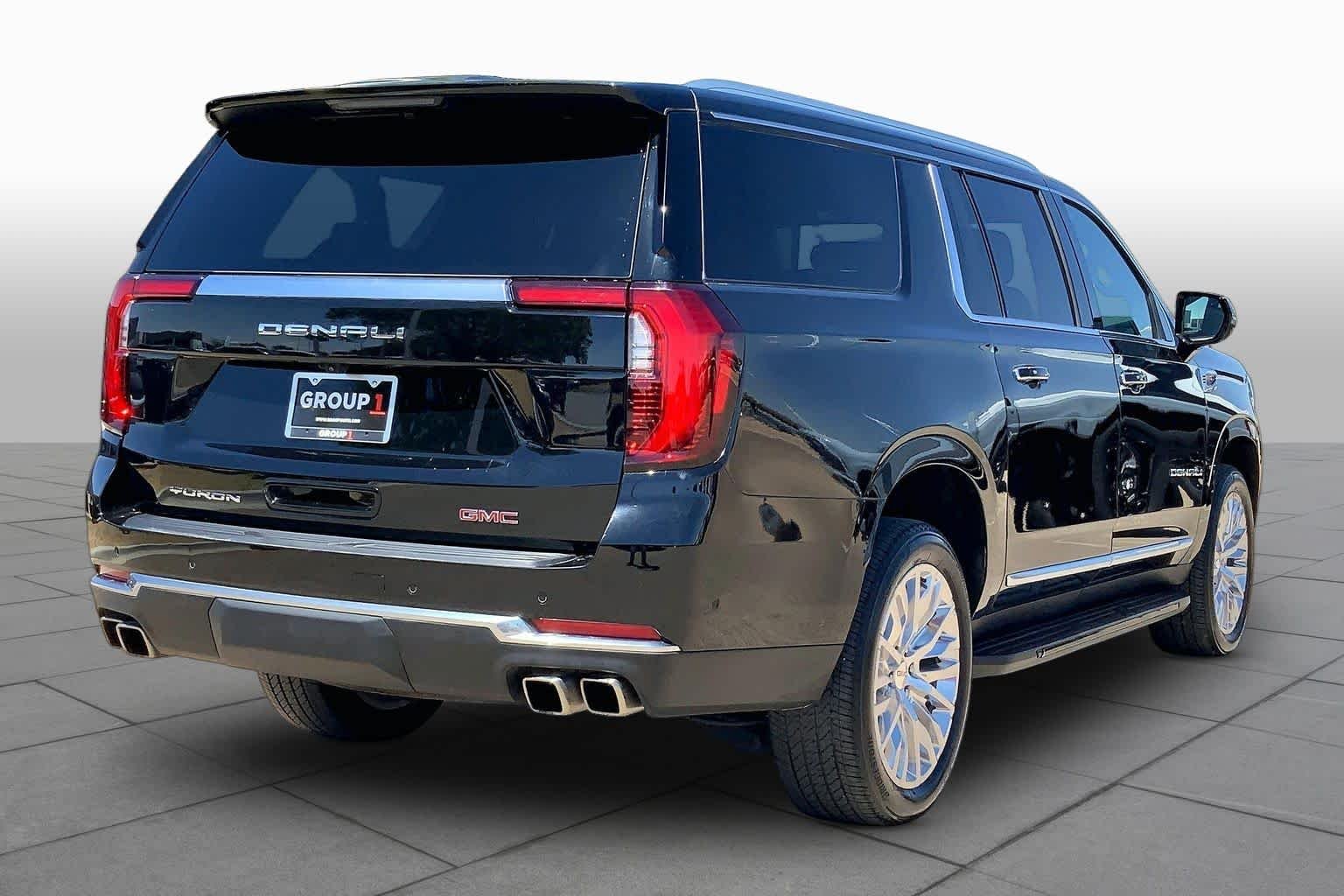 Used 2025 Onyx Black GMC Denali image 13