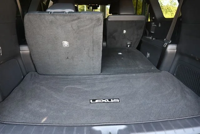 Certified Used 2025 WIND CHILL PEARL Lexus 350 Premium image 6