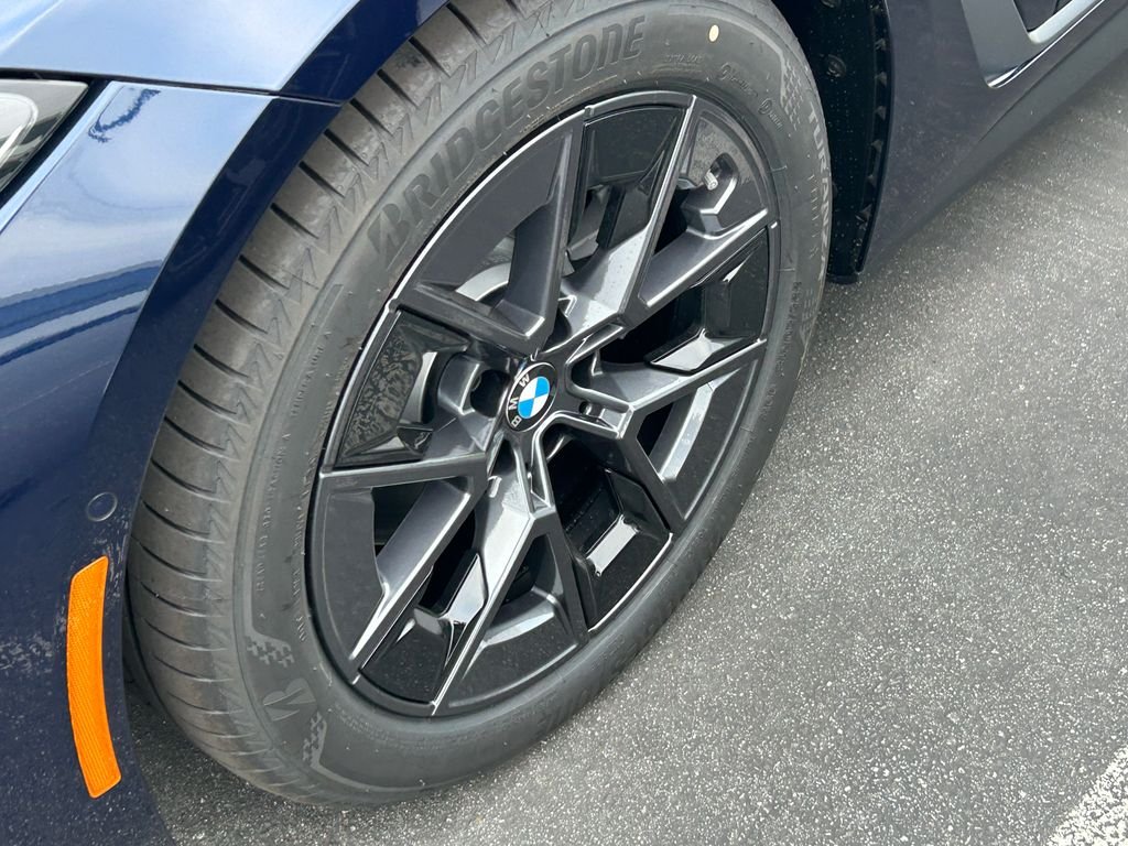 New 2026 Tanzanite Blue II Metallic BMW eDrive40 image 3