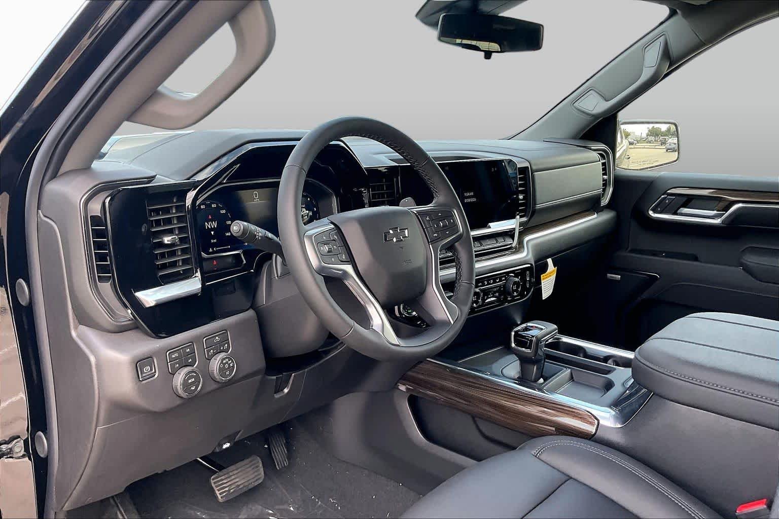 2026 Chevrolet Silverado 1500 LT Trail Boss - Photo 9