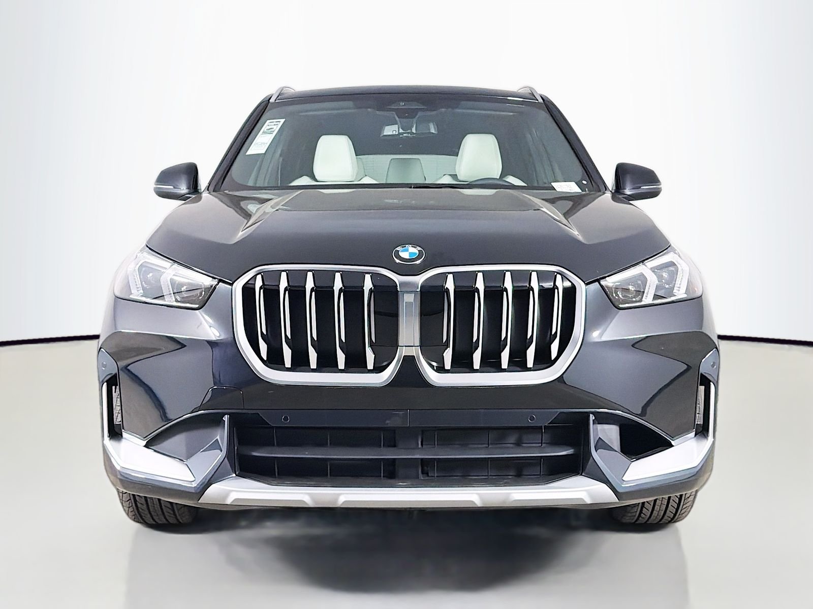 New 2026 Black Sapphire Metallic BMW xDrive28i image 2