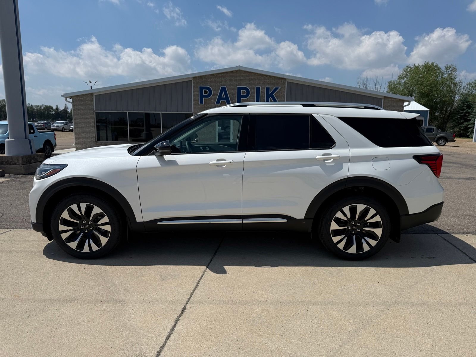 New 2026 White Metallic Ford Platinum image 3