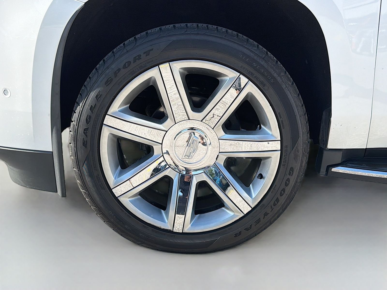 Used 2020 White Cadillac Luxury image 44