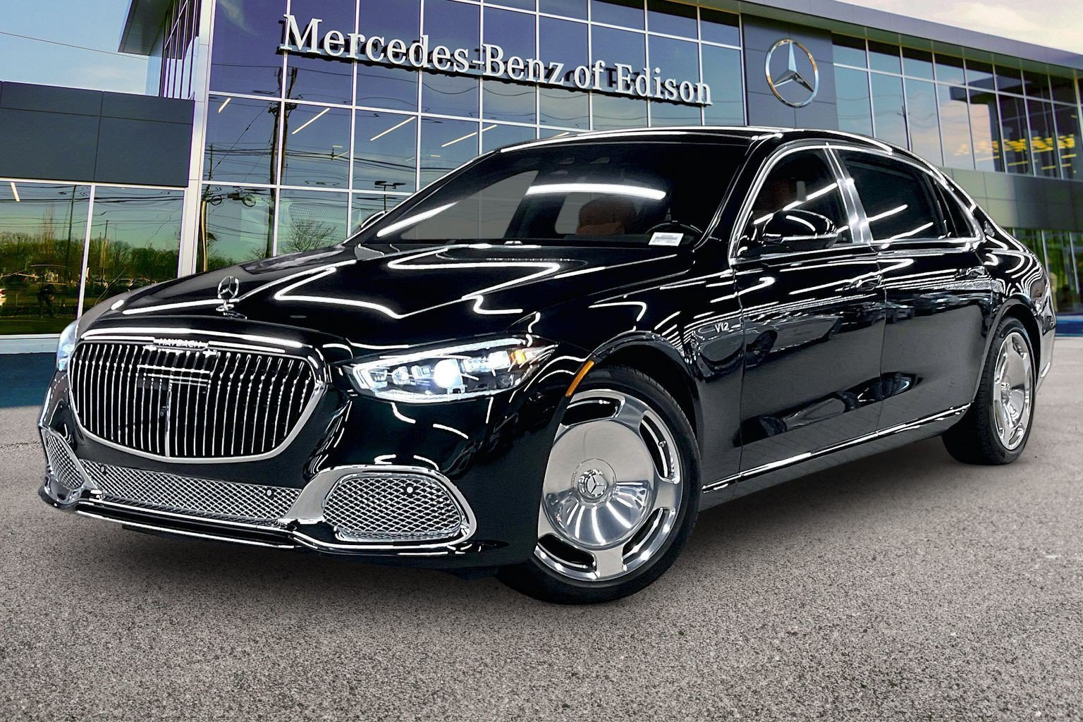 New 2026 Emerald Green Metallic Mercedes-Benz Maybach S 680 image 15