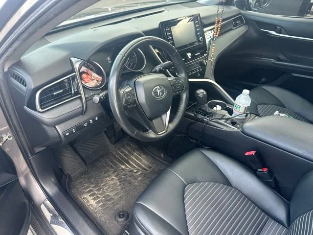 Used 2023  Toyota  image 3