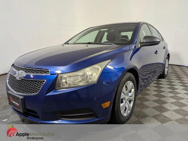 Used 2013 Blue Chevrolet LS image 3