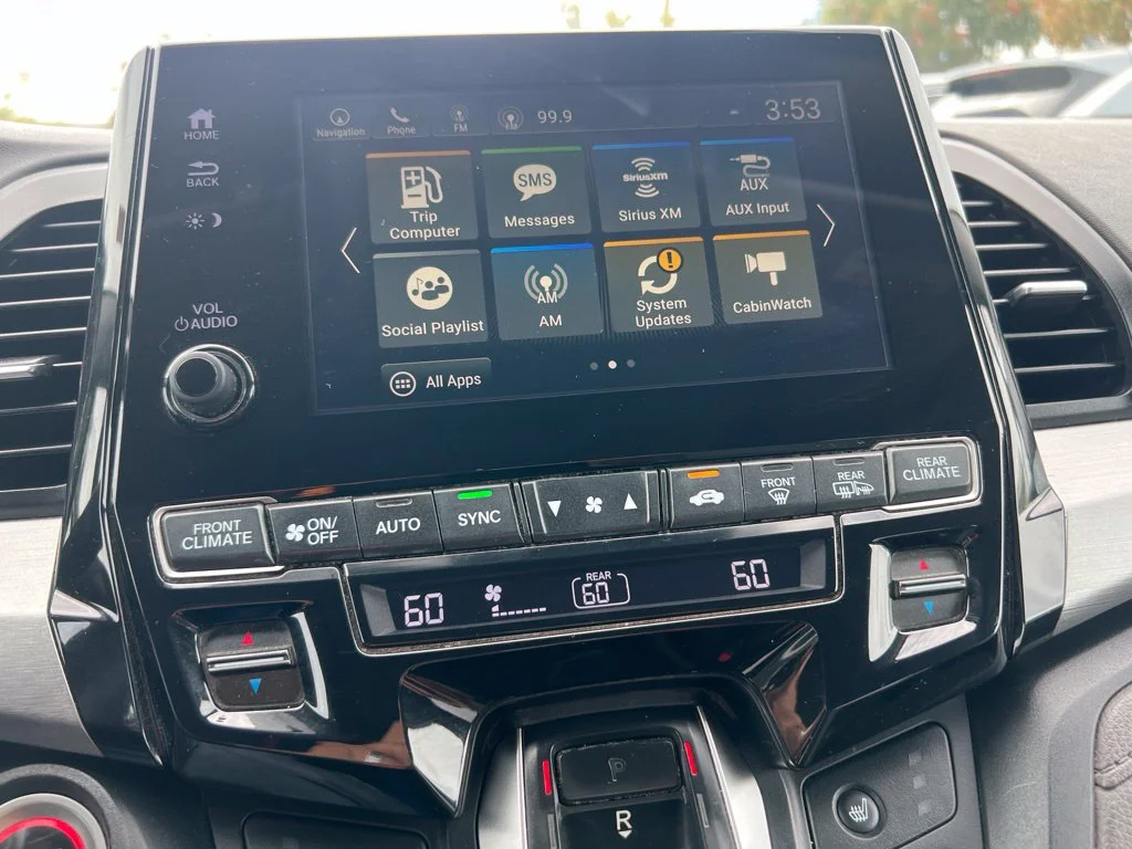 Used 2018 Forest Mist Metallic Honda Touring image 21