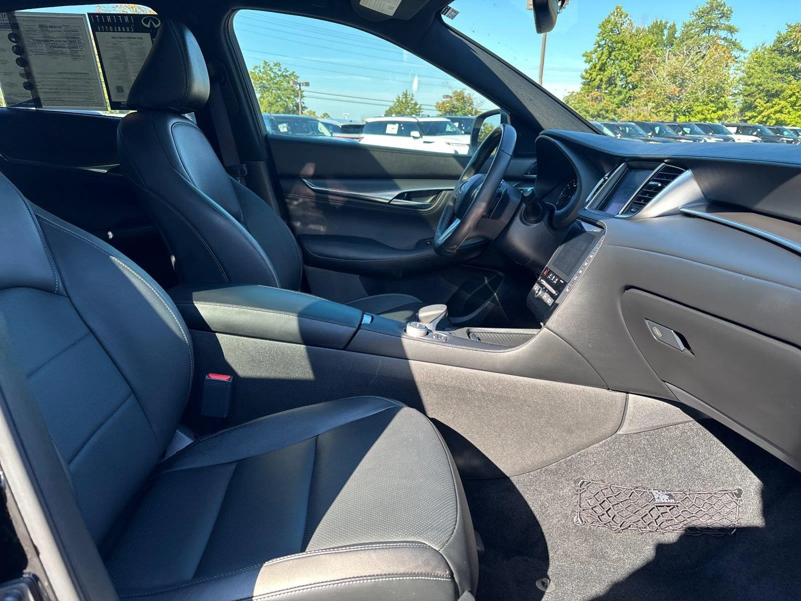 Used 2023 Black Obsidian INFINITI LUXE image 38