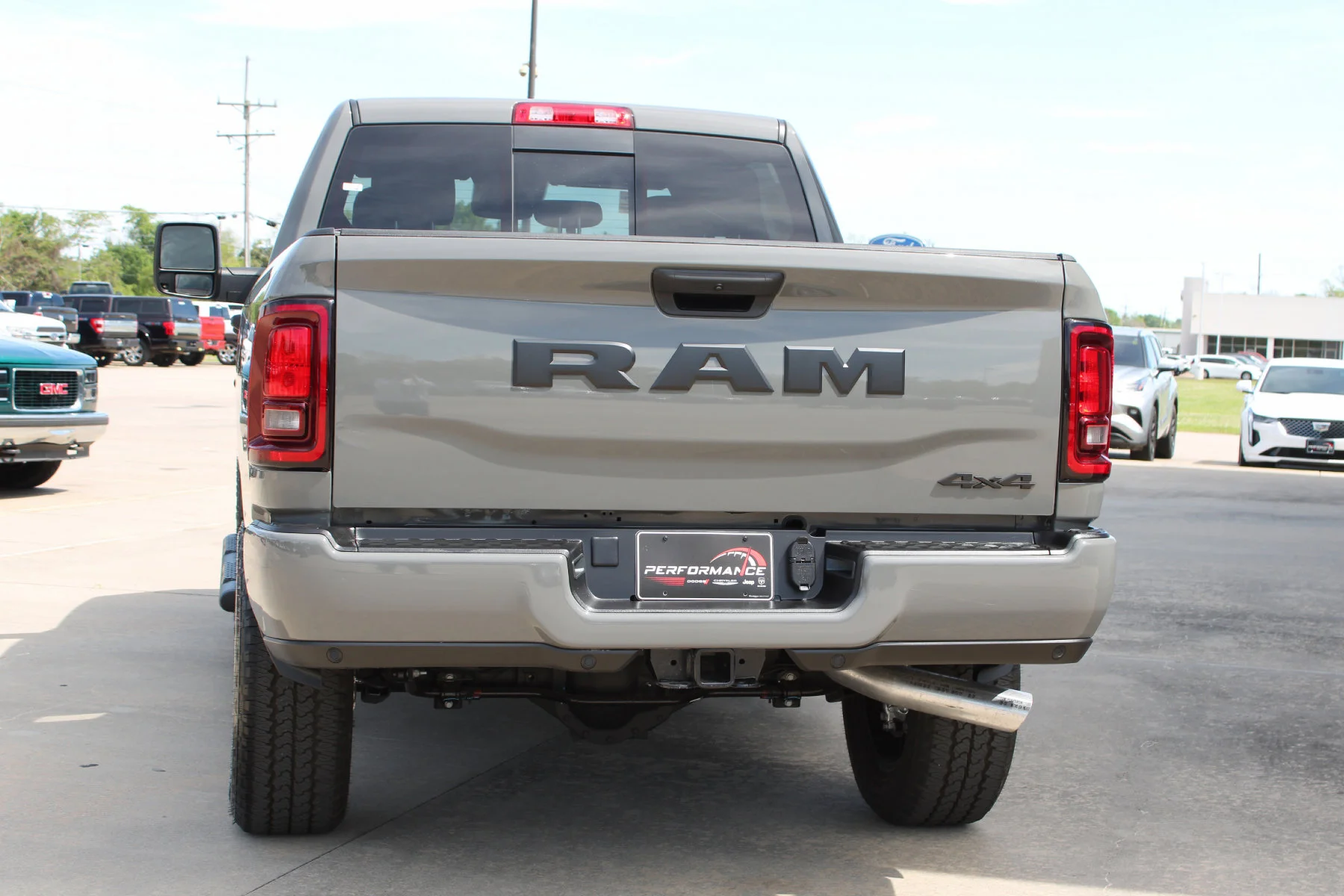 New 2026 Ceramic Gray Clear-Coat Exterior Paint RAM Black Express Crew Cab 4x4 image 30
