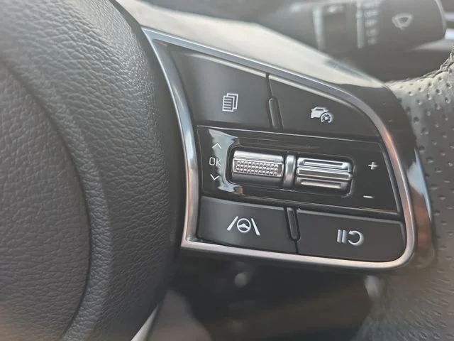 Used 2023 Red Kia GT-Line image 18
