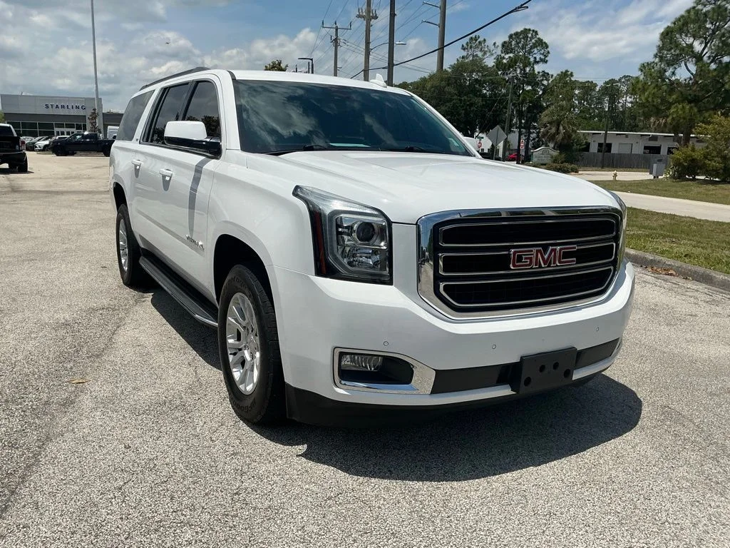 Used 2020 White GMC SLT image 13
