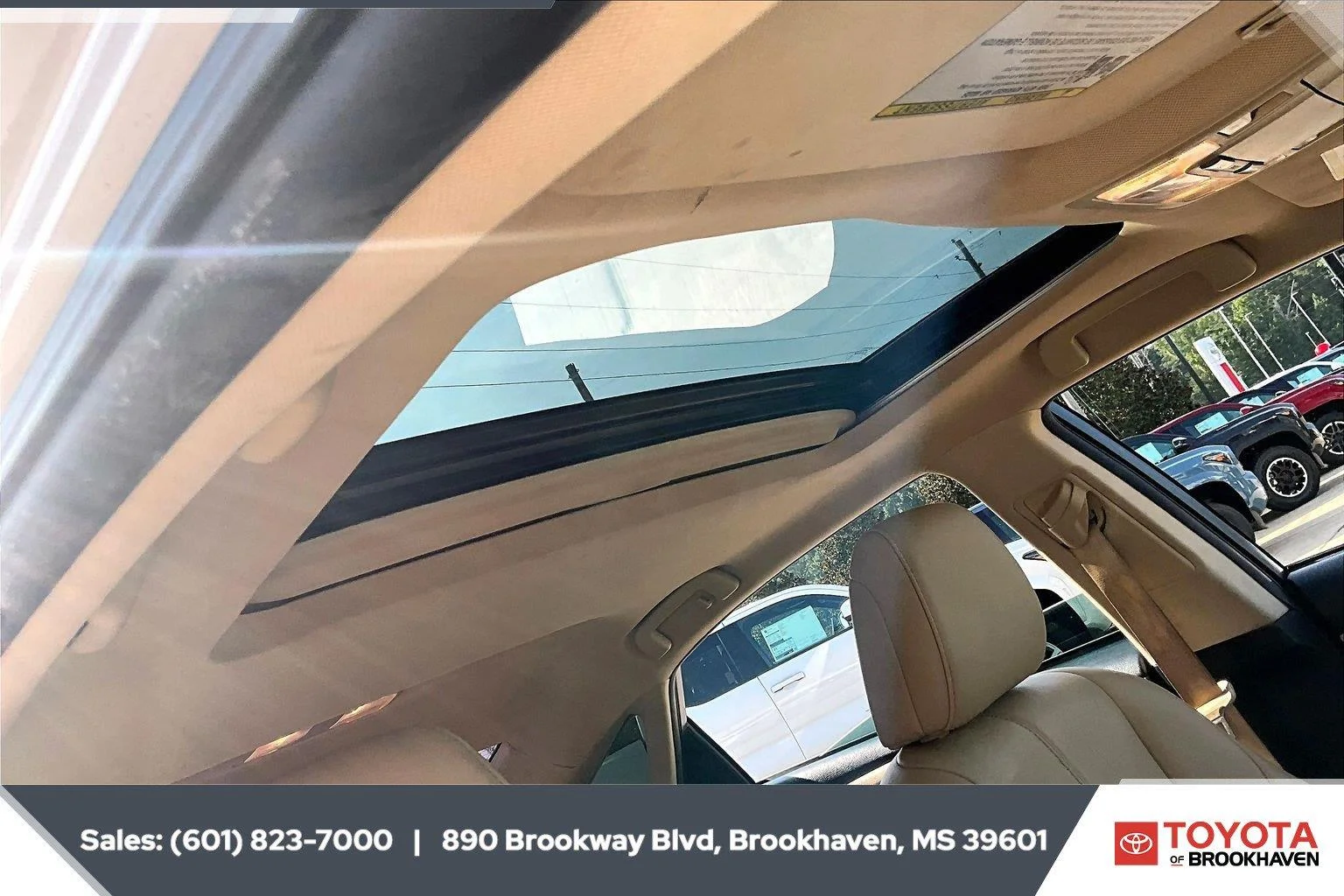 Used 2016 Blizzard Pearl Toyota XLE Plus image 16