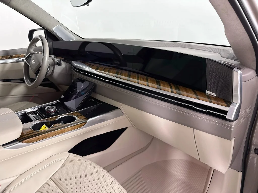 Used 2025 Latte Metallic Cadillac Sport Platinum image 30
