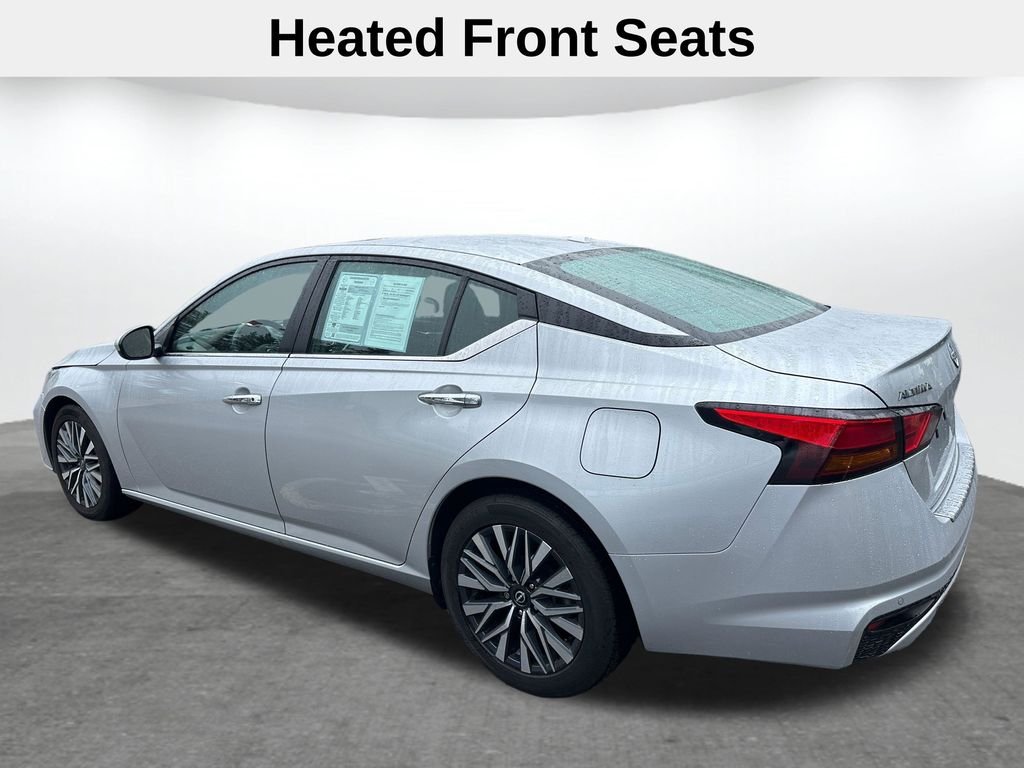 Used 2023 Silver Nissan 2.5 SV image 9