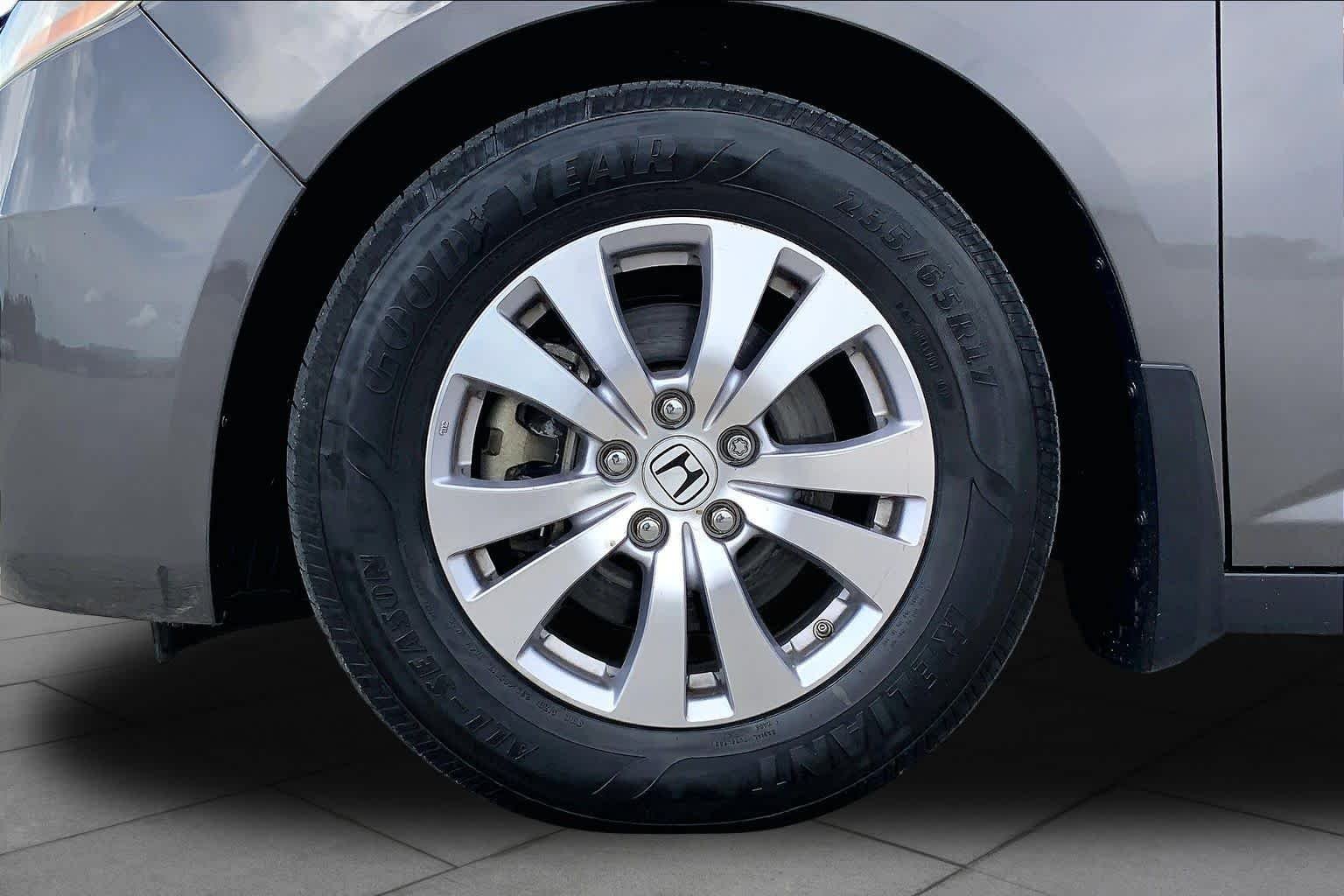 Used 2016  Honda EX-L image 11