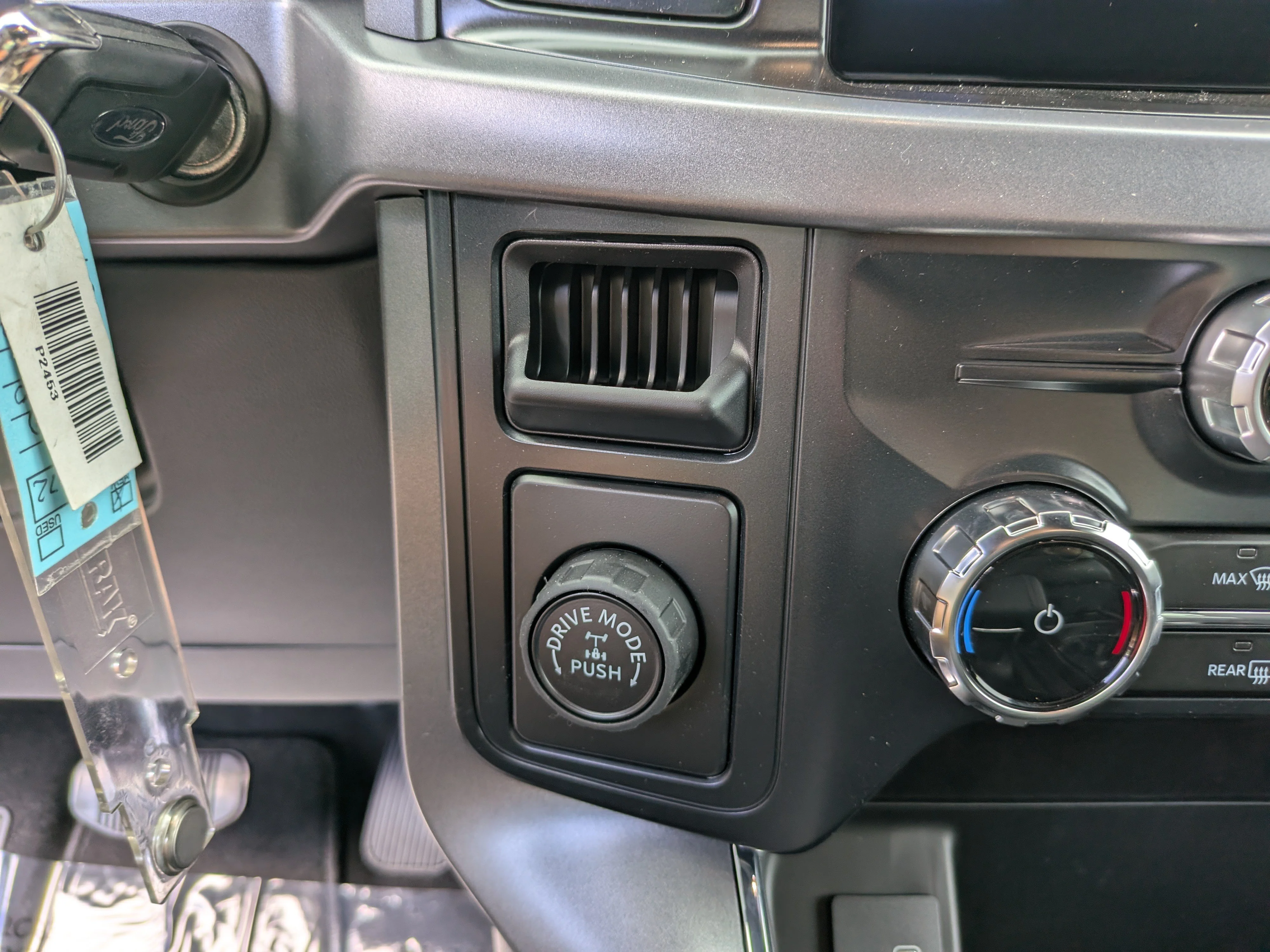 New 2026 Iconic Silver Metallic Ford XLT image 25