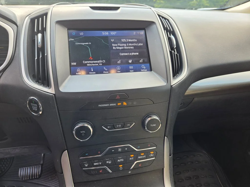 Used 2020 Blue Ford SEL image 17