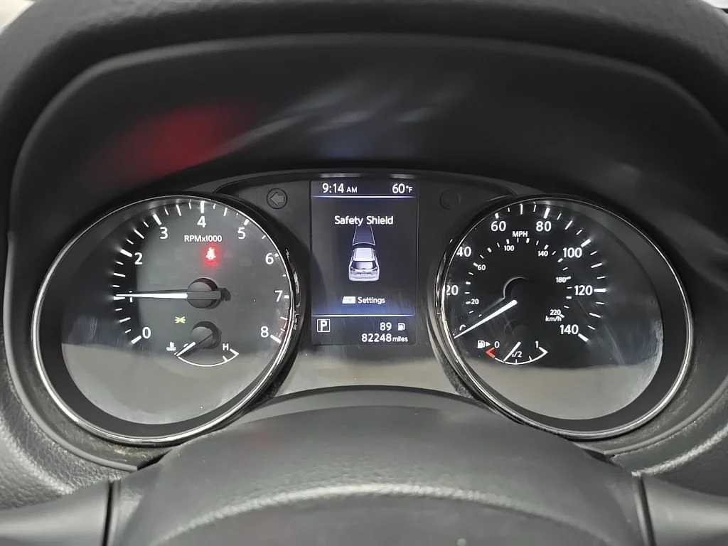 Used 2018 Gray Nissan S image 21