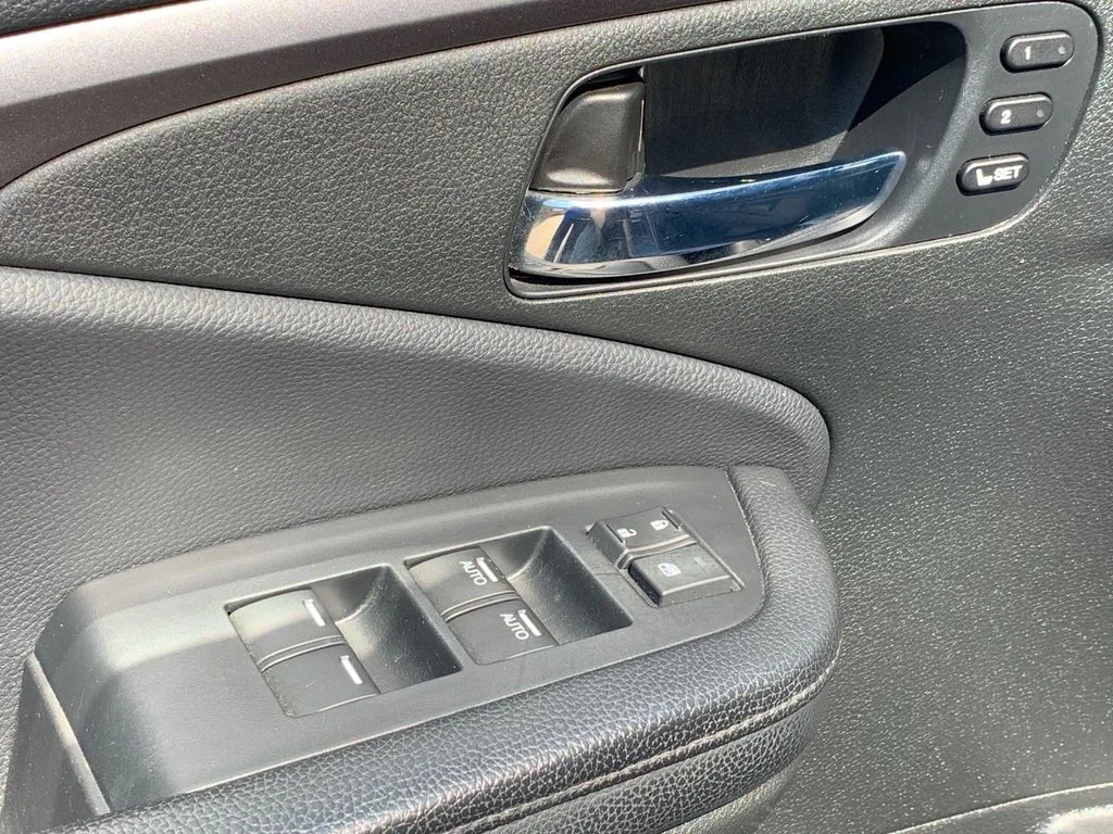 Used 2020  Honda EX-L image 13