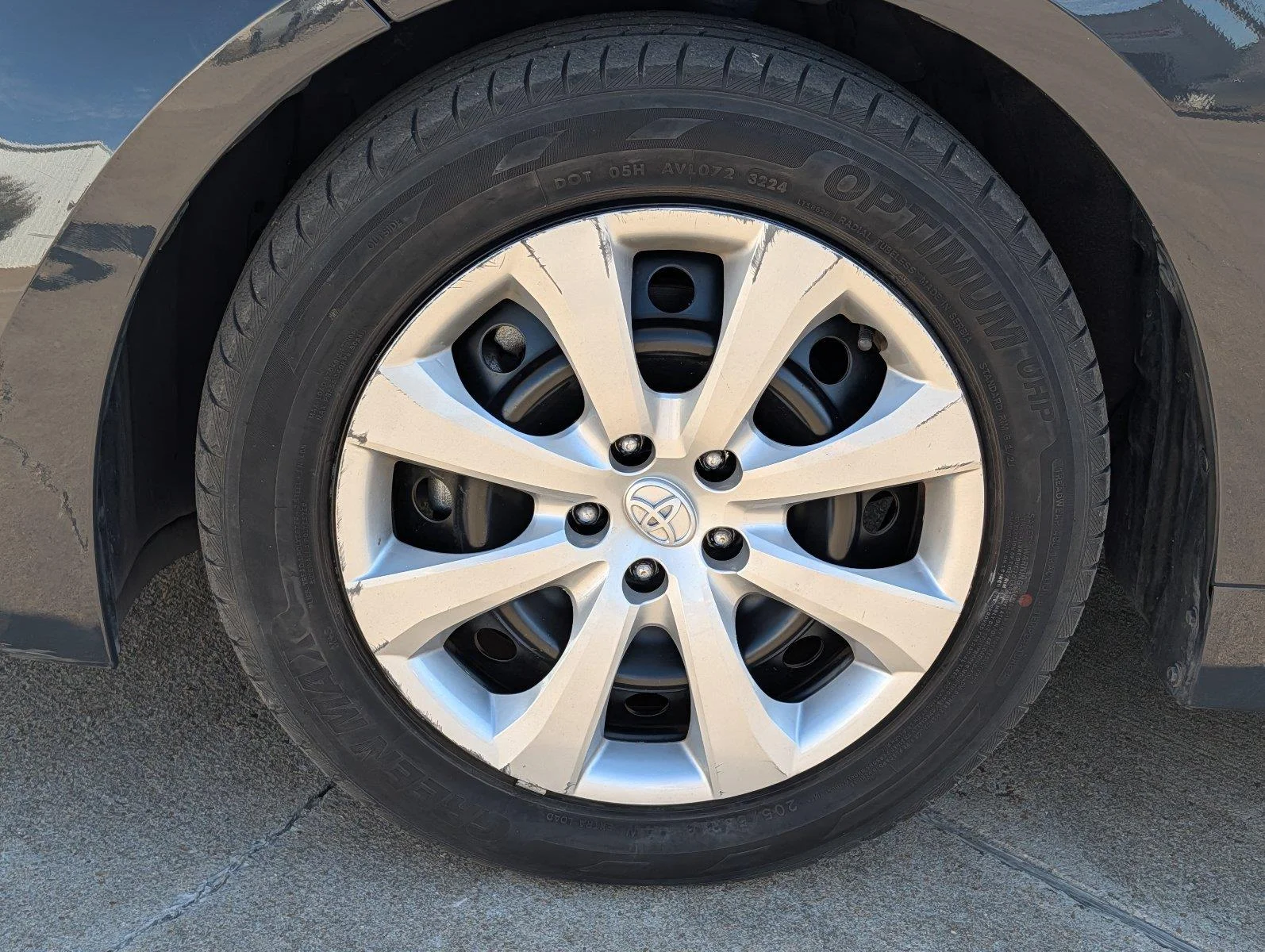 Used 2024 Underground Toyota LE image 9