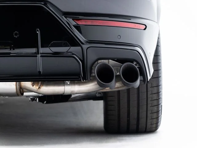 Used 2025 Black Lamborghini SE image 91