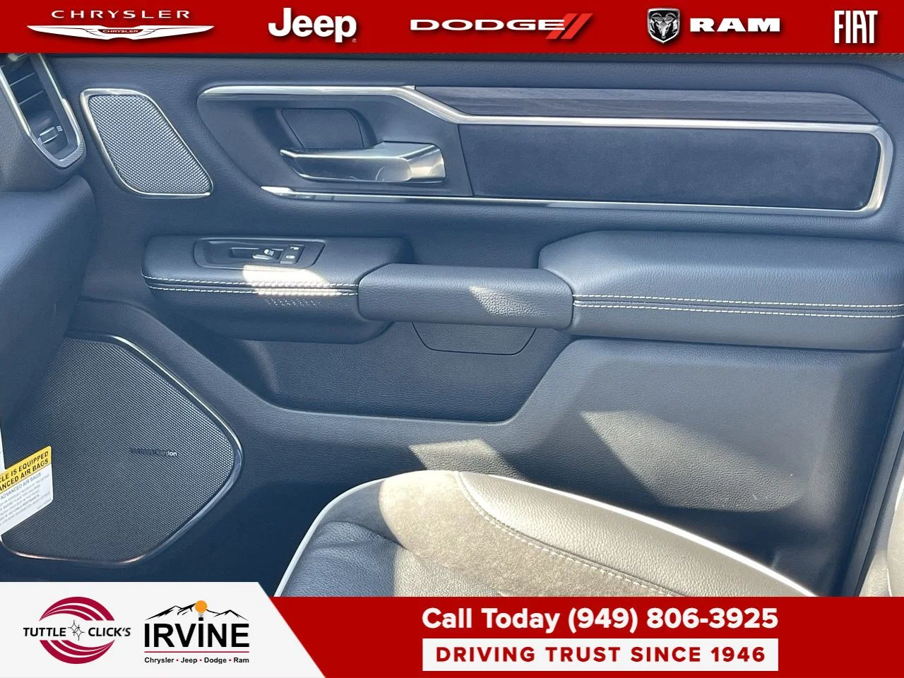 New 2027 Diamond Black Crystal Pearl-Coat Exterior Paint RAM Laramie image 27