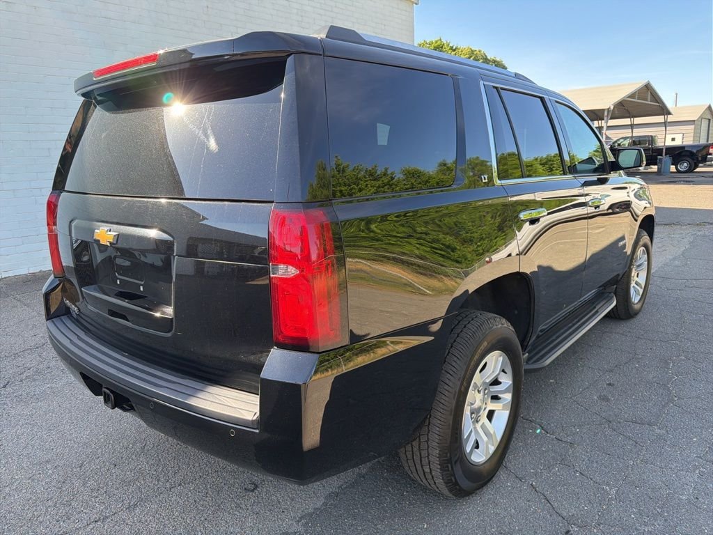 2020 Chevrolet Tahoe LT - Photo 2
