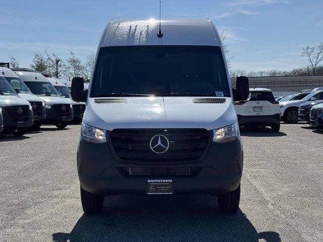 New 2026 Arctic White Mercedes-Benz Cargo 170 WB image 6