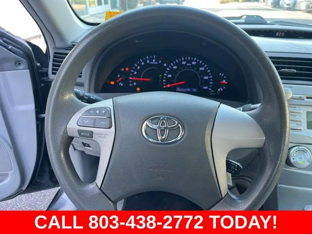 Used 2011 Gray Toyota LE image 16