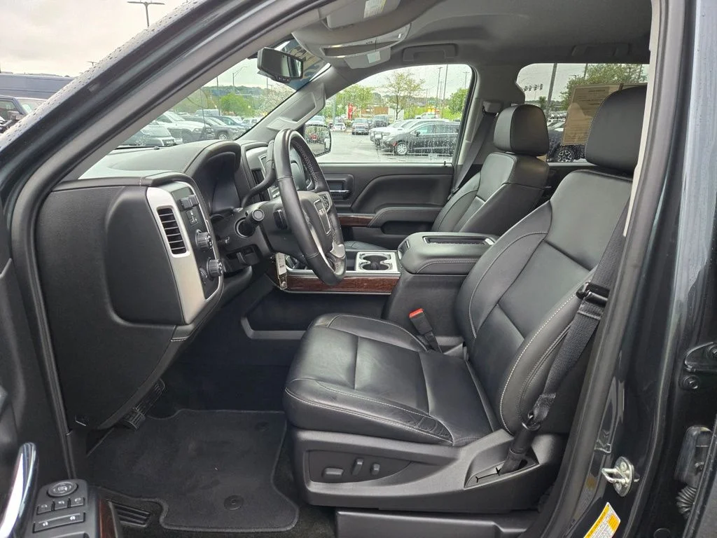 Used 2018 Gray GMC SLT image 17