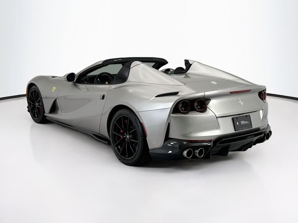 Used 2022  Ferrari Base image 7