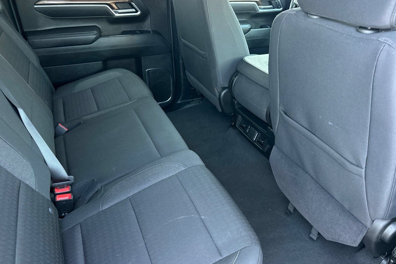 Used 2025 Summit White Chevrolet LT image 18