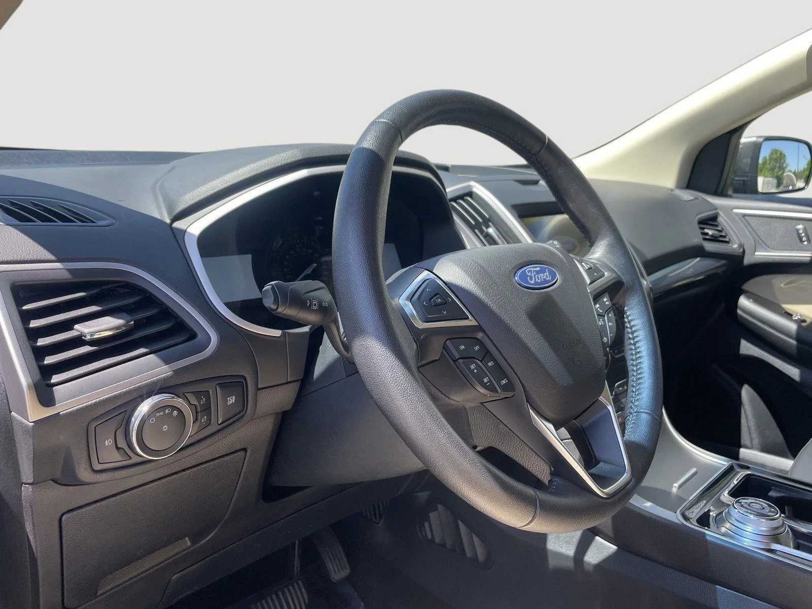 Used 2020 Magnetic Ford SEL image 20