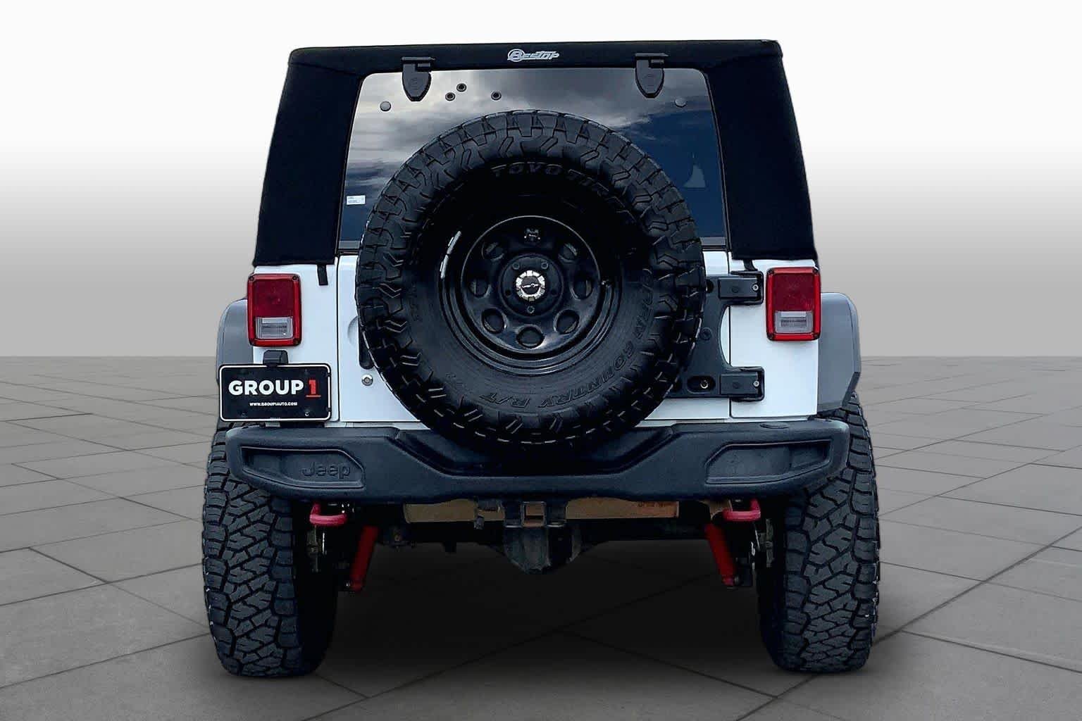Used 2017 Bright White Clearcoat Jeep Rubicon Recon image 5