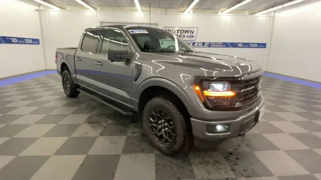 New 2026 Gray Ford XLT image 2