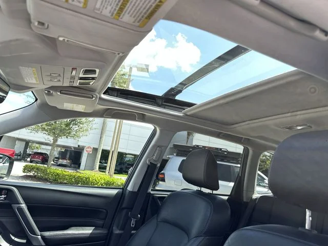 Used 2018 Black Subaru 2.5i Touring image 22