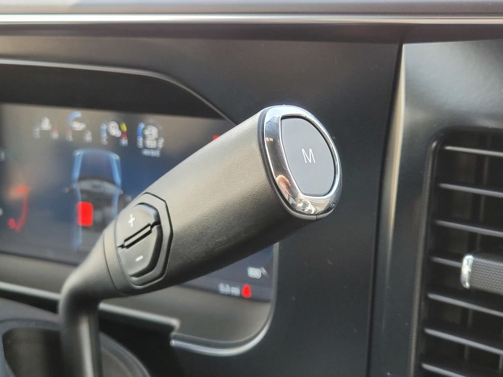 New 2026 Star White Metallic Tri-Coat Ford F-250® Platinum® image 10