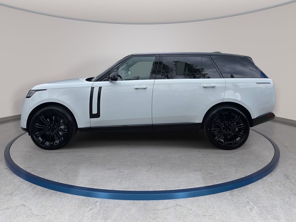 New 2026 Fuji White LAND ROVER SE LWB 7-Seats / V8 image 8