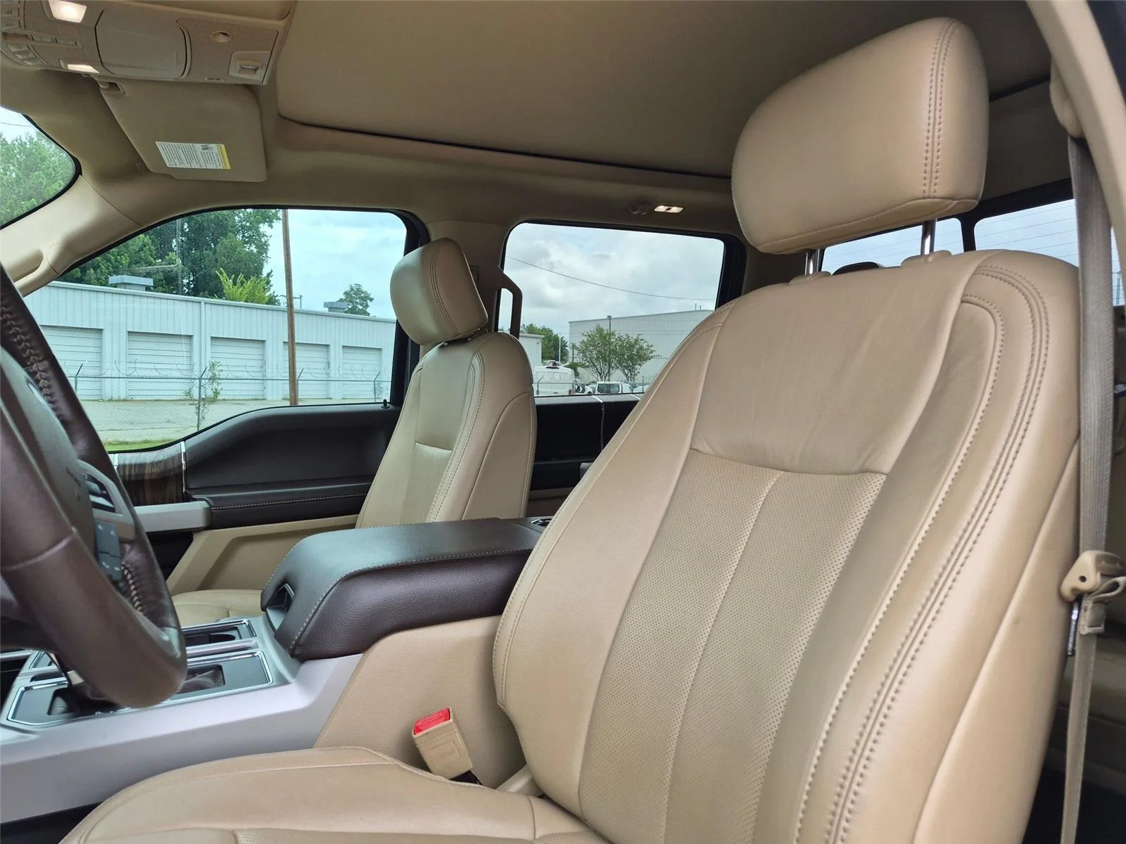 Used 2019 Ingot Silver Metallic Ford LARIAT image 13