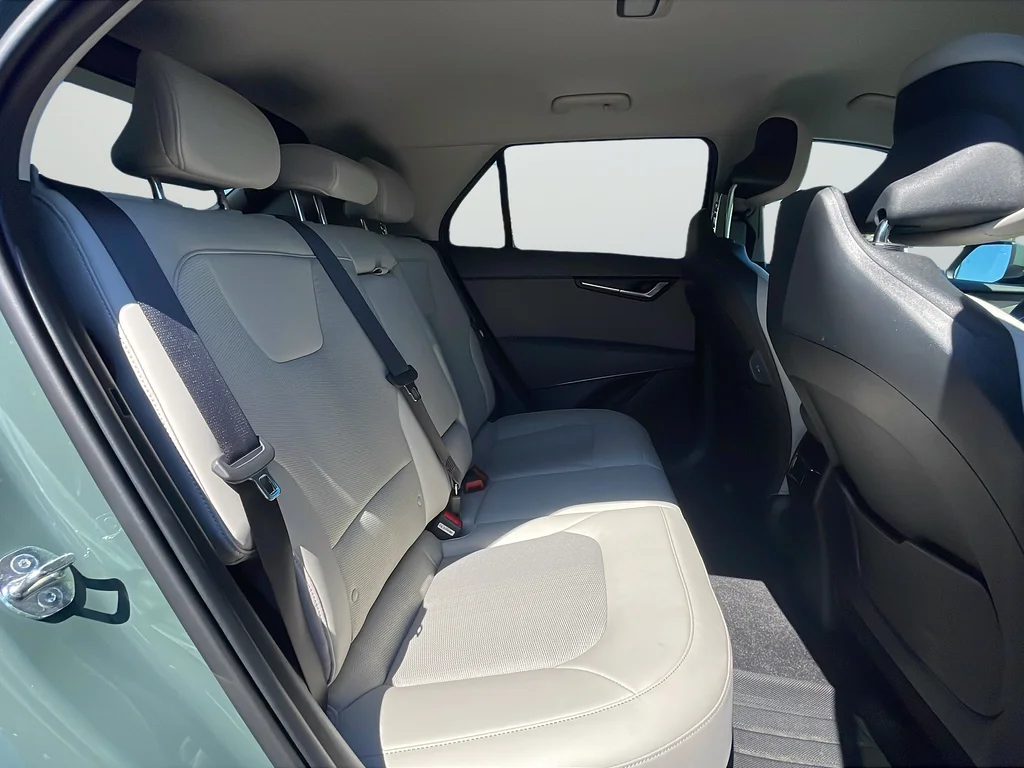 Used 2023 Green Kia EX image 25