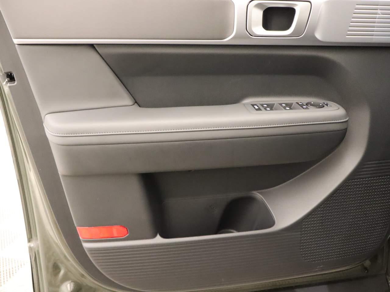 New 2026 Rockwood Green Pearl Hyundai SEL image 17
